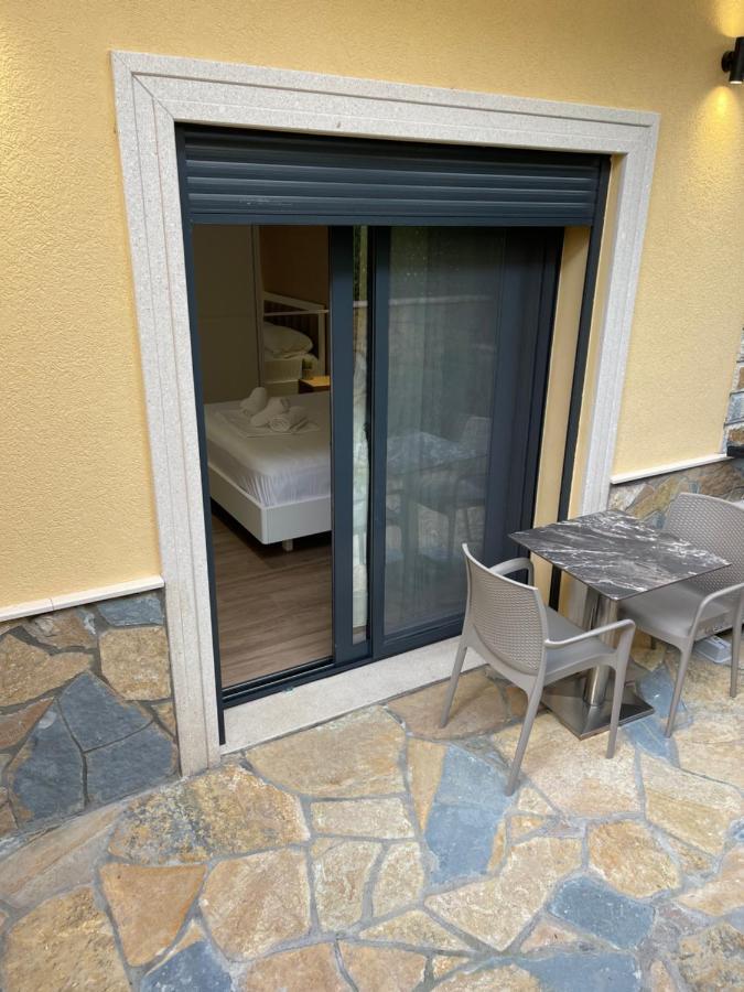 Arial Trinity Suites Vlorë 외부 사진