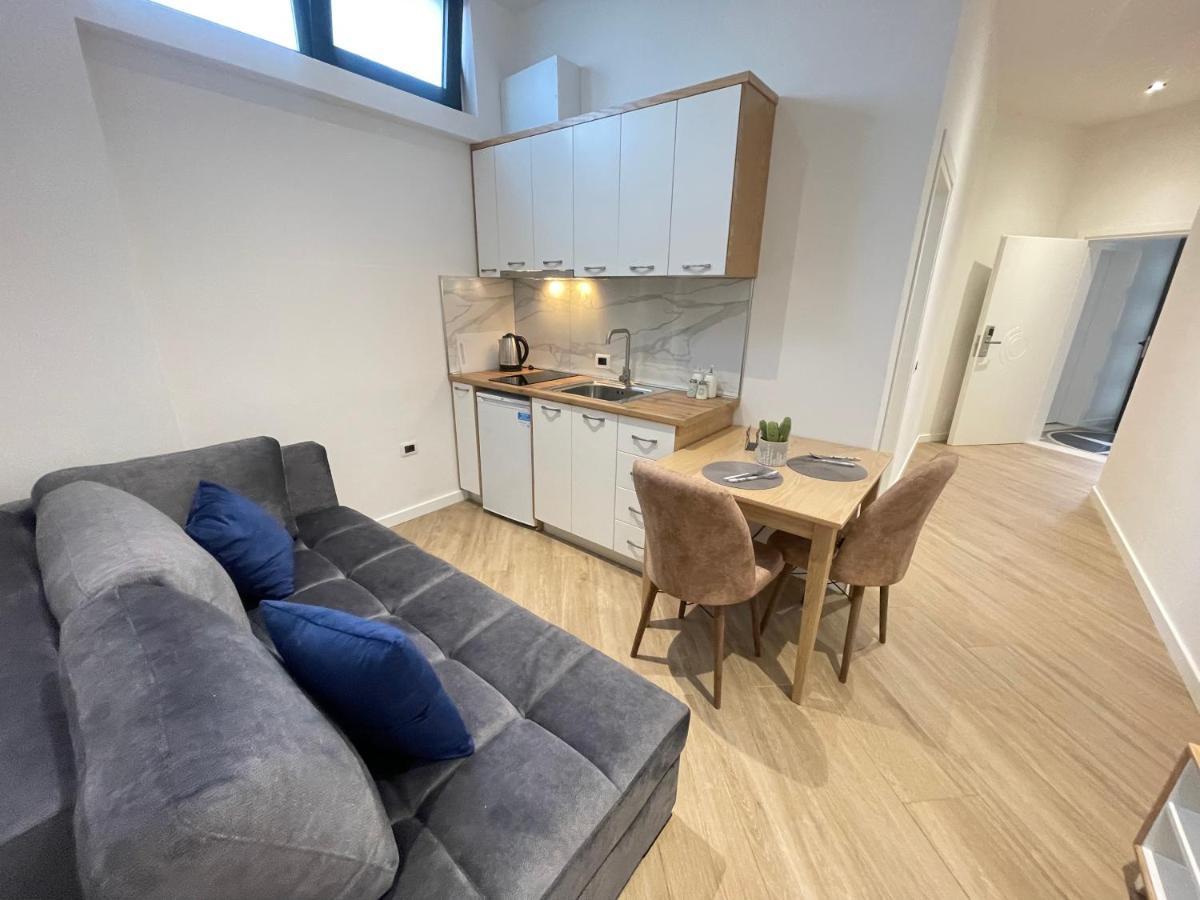 Arial Trinity Suites Vlorë 외부 사진