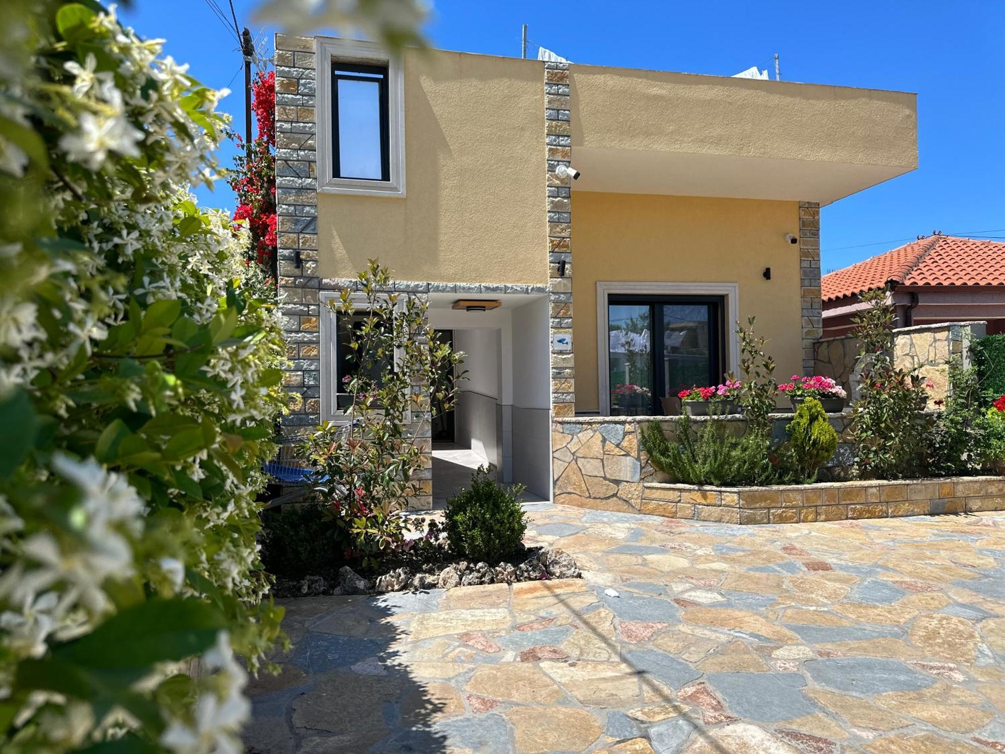 Arial Trinity Suites Vlorë 외부 사진