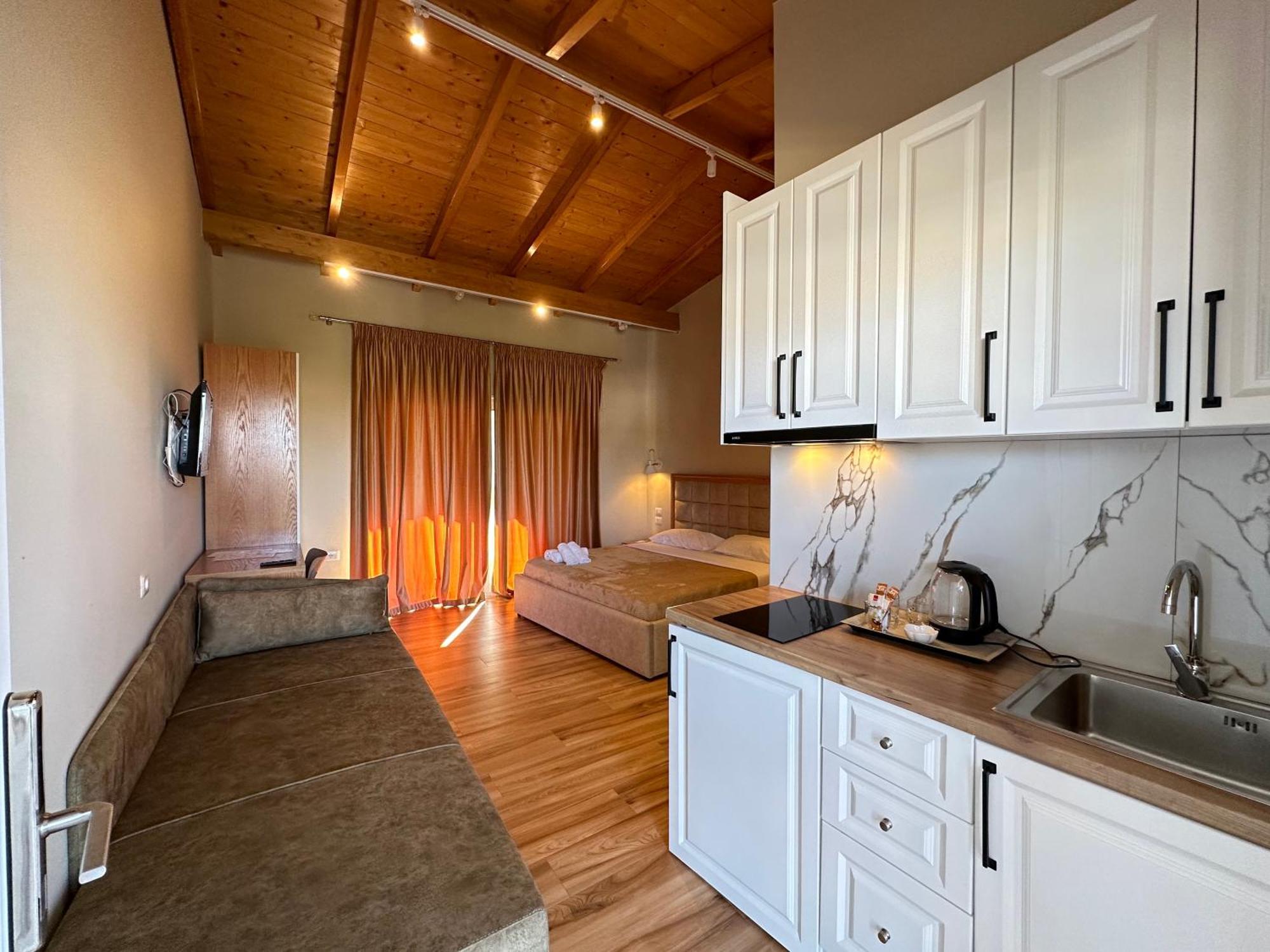 Arial Trinity Suites Vlorë 외부 사진