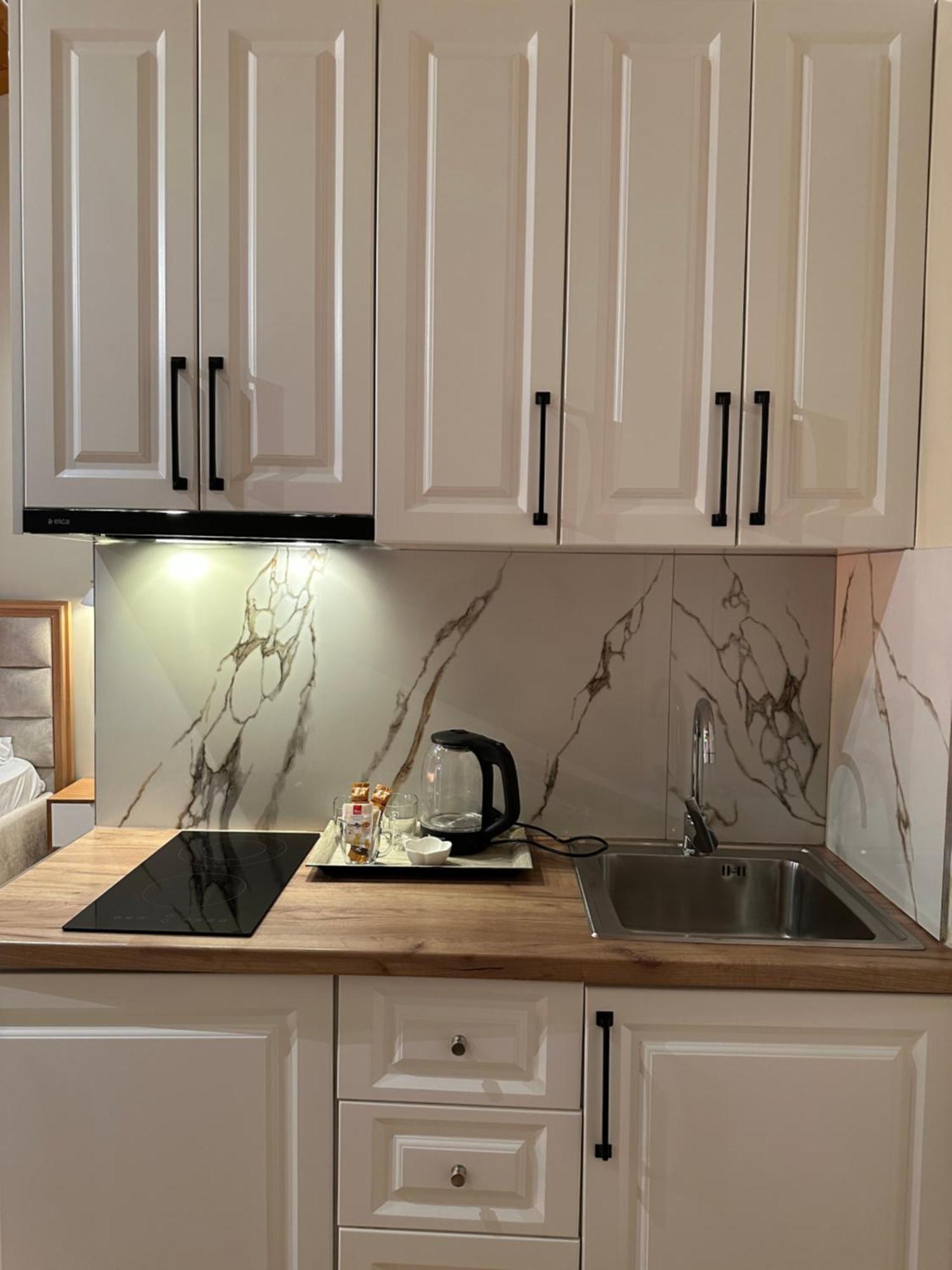 Arial Trinity Suites Vlorë 외부 사진