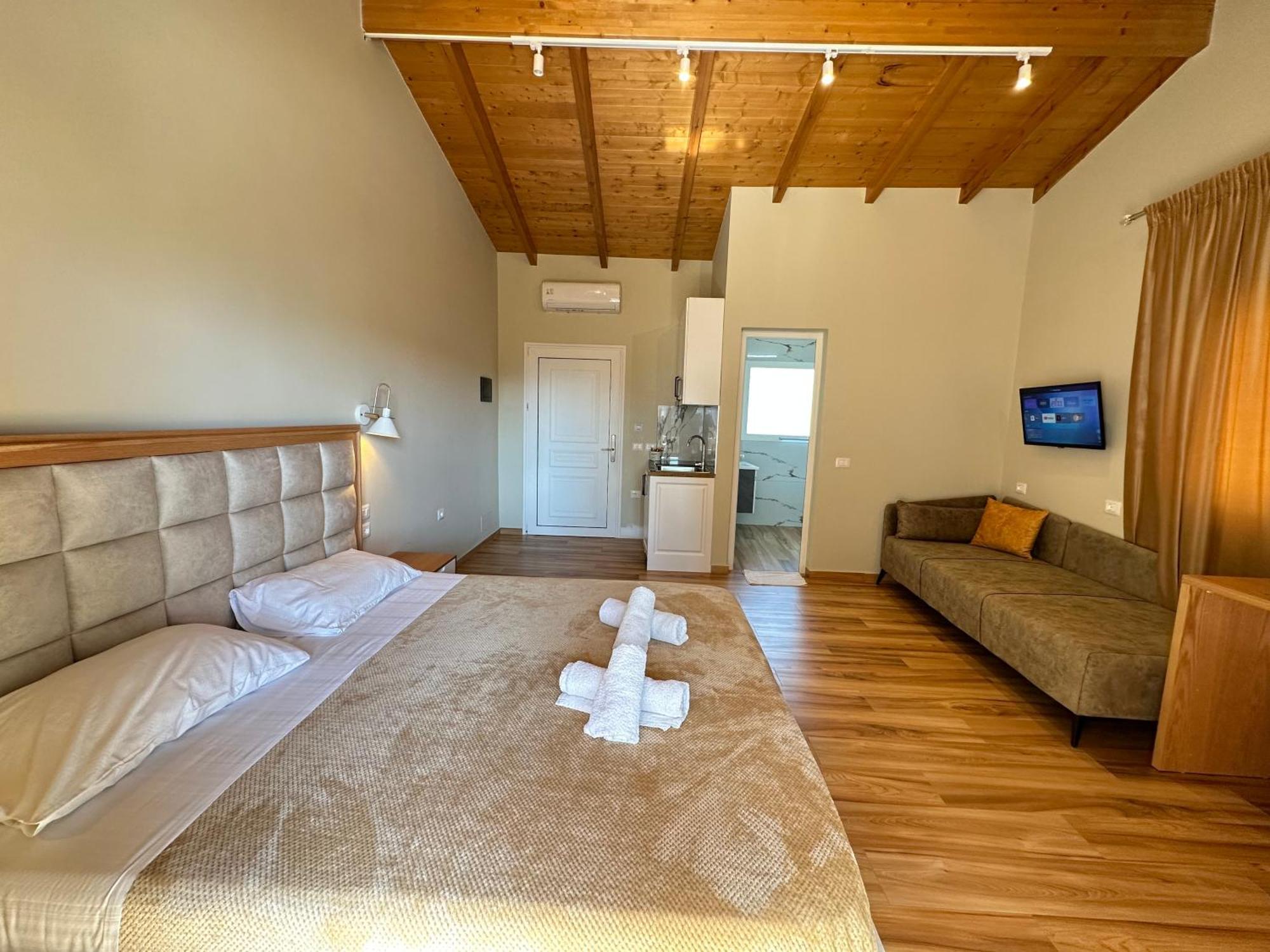 Arial Trinity Suites Vlorë 객실 사진