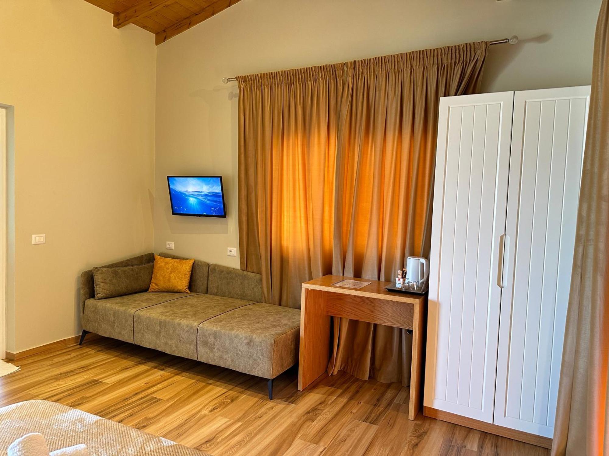 Arial Trinity Suites Vlorë 객실 사진